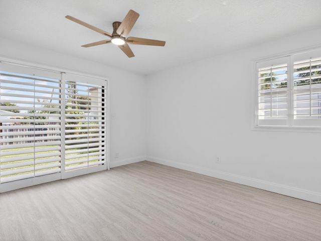 Home for sale at 208 NE 14th Avenue - photo 6898612