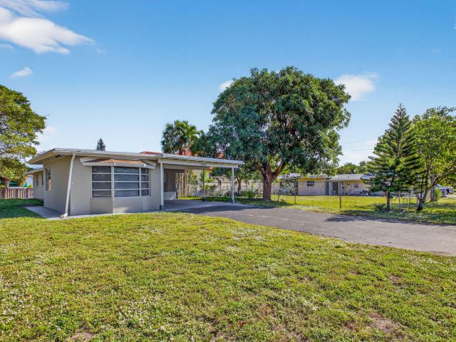 Home for sale at 208 NE 14th Avenue - photo 6898620