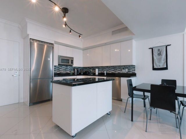 Apartment for sale  Unit #1512 - photo 6887191