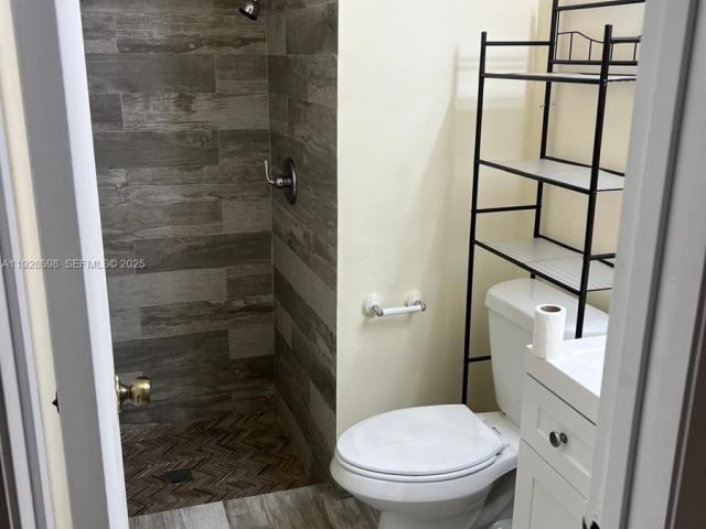 4-bedroom home for rent in Cooper City - 4979 SW 123rd Ter - MondialRealty