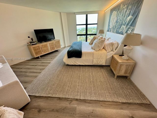 Apartment for rent  Unit #E1001 - photo 6883327