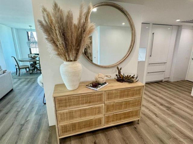 Apartment for rent  Unit #E1001 - photo 6883333