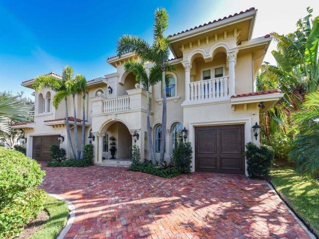 Home for sale at 398 NE 7th Street - photo 6903512