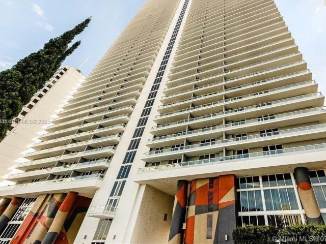 Apartment for sale  Unit #1703 - photo 7444325