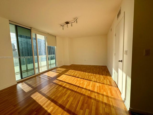 Apartment for sale  Unit #1703 - photo 7444330