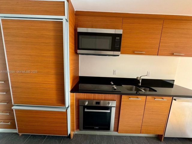 Apartment for sale  Unit #1703 - photo 7444337