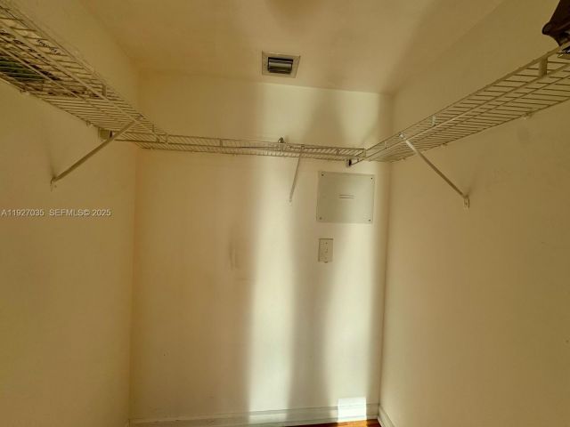 Apartment for sale  Unit #1703 - photo 7444339