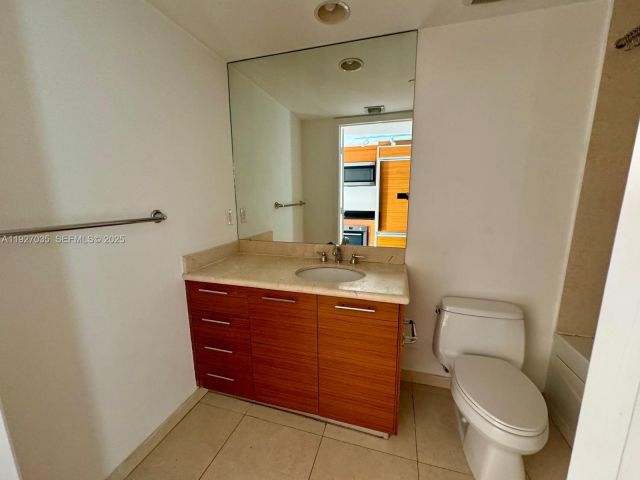 Apartment for sale  Unit #1703 - photo 7444341