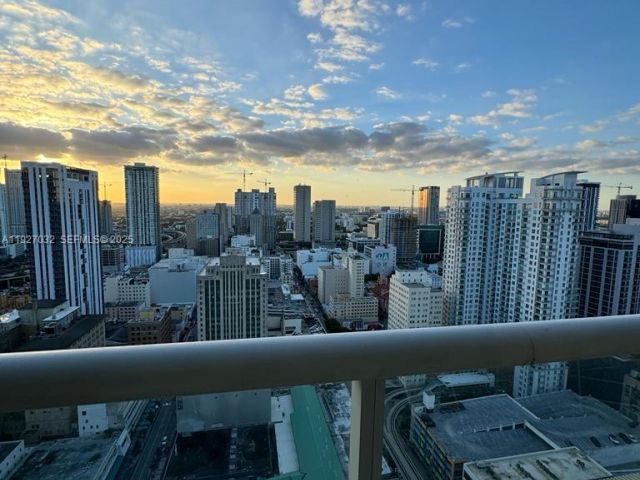 Apartment for sale  Unit #3807 - photo 7431716