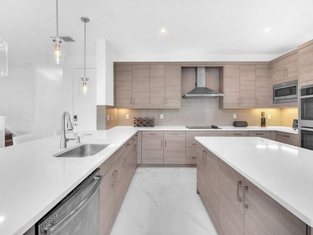 Home for rent at 15395 Green River Court - photo 6882574