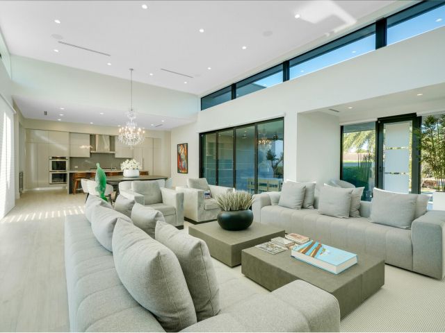 Home for rent at 4011 Bayview Drive - photo 6883656