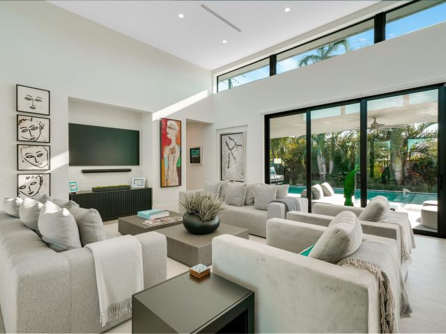 Home for rent at 4011 Bayview Drive - photo 6883658