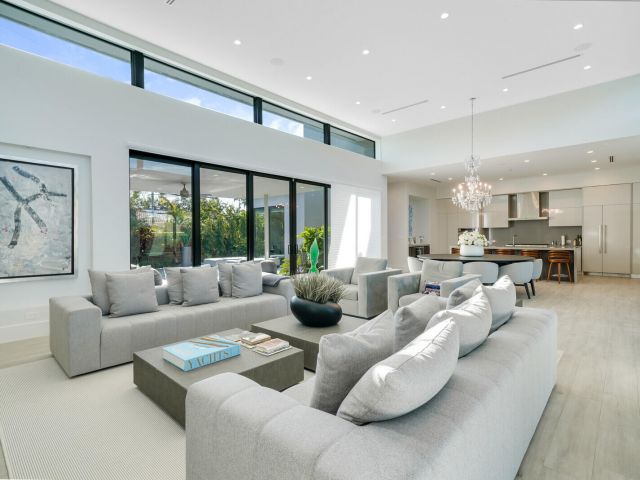 Home for rent at 4011 Bayview Drive - photo 6883659