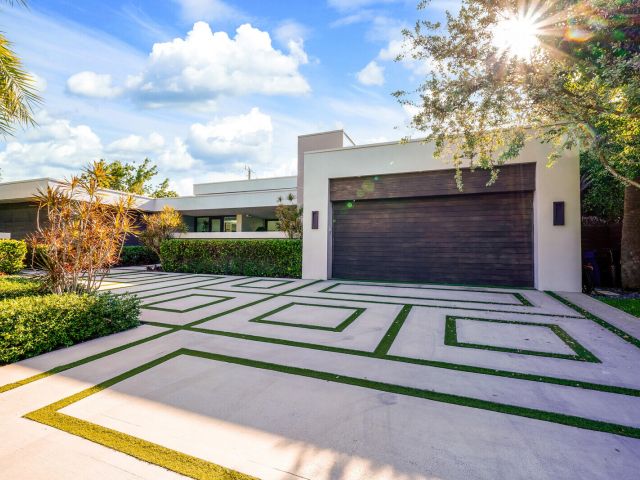 Home for rent at 4011 Bayview Drive - photo 6883663