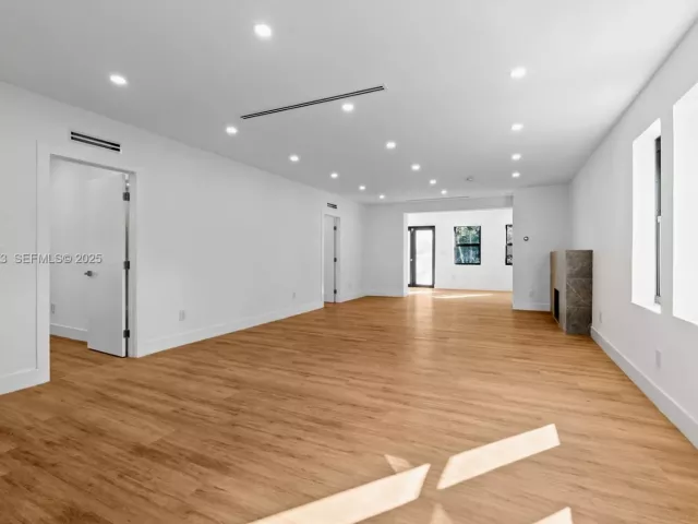 4-bedroom home for sale in Biscayne Park - 665 NE 117th st - MondialRealty