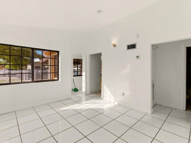 3-bedroom home for sale in Miami Gardens - 18141 NW 4th Ave - MondialRealty