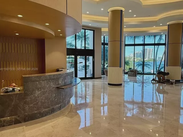 2-bedroom condo for rent in Aventura - 2800 Island Blvd 706 - MondialRealty
