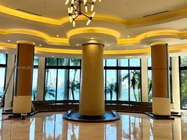 2-bedroom condo for rent in Aventura - 2800 Island Blvd 706 - MondialRealty