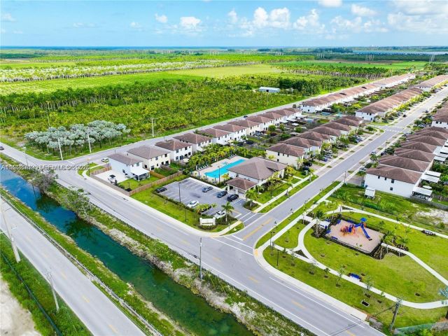 3-bedroom home for rent in Homestead - 25532 SW 108th Ave 0 - MondialRealty