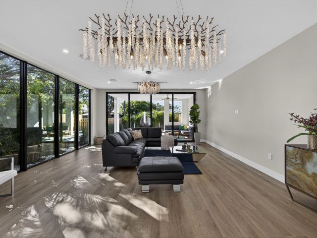 Home for rent at 1121 NE 17th Avenue - photo 6889334