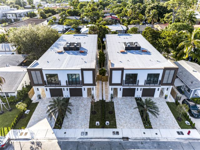 Home for rent at 1121 NE 17th Avenue - photo 6889338