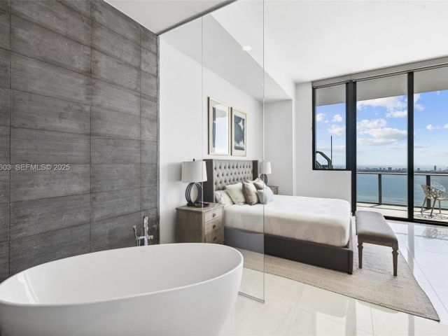 Apartment for sale  Unit #PH5303 - photo 6882897