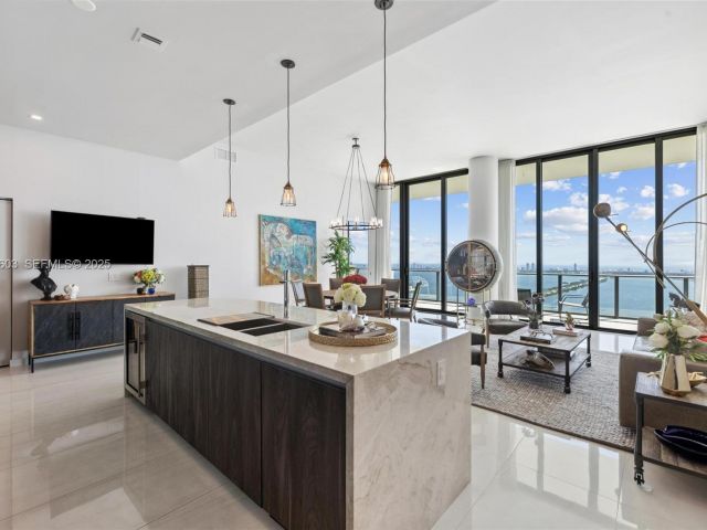 Apartment for sale  Unit #PH5303 - photo 6882904