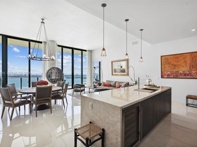 Apartment for sale  Unit #PH5303 - photo 6882913