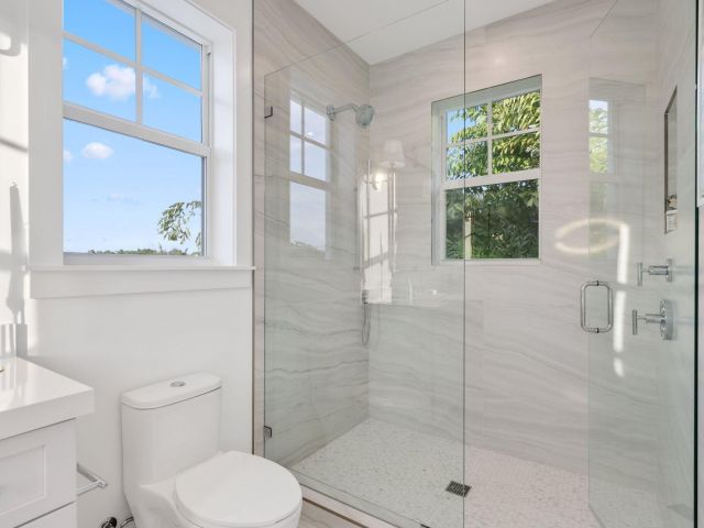 Home for sale at 209 NE 5th Street - photo 6887652