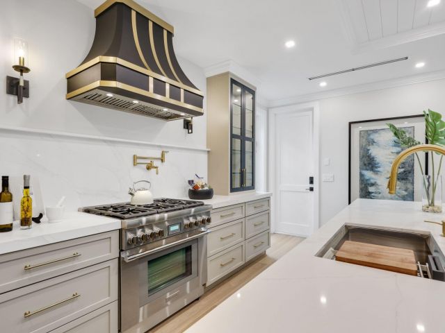 Home for sale at 209 NE 5th Street - photo 6887656