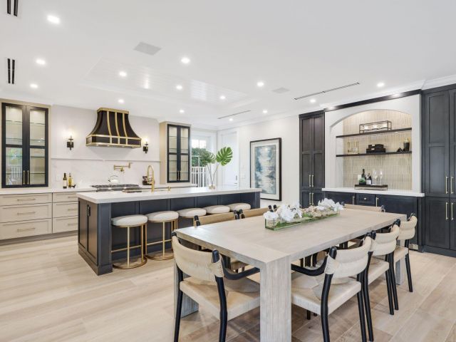 Home for sale at 209 NE 5th Street - photo 6887660