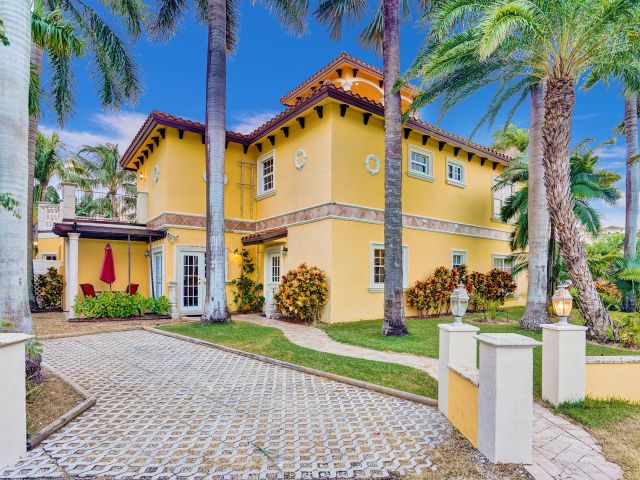 Home for rent at 600 Circle Drive - photo 6893320