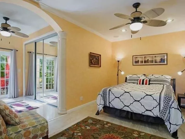 6-bedroom home for rent in Pompano Beach - 600 Circle Drive - MondialRealty