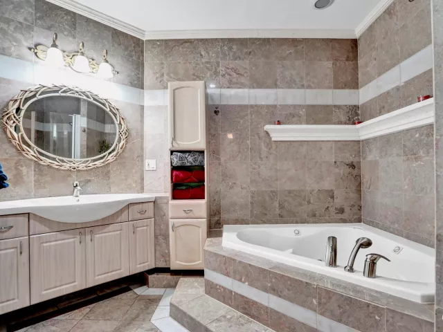 6-bedroom home for rent in Pompano Beach - 600 Circle Drive - MondialRealty