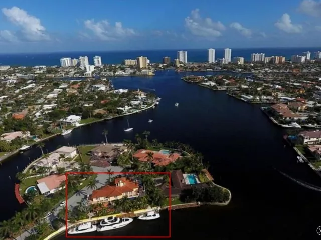 6-bedroom home for rent in Pompano Beach - 600 Circle Drive - MondialRealty