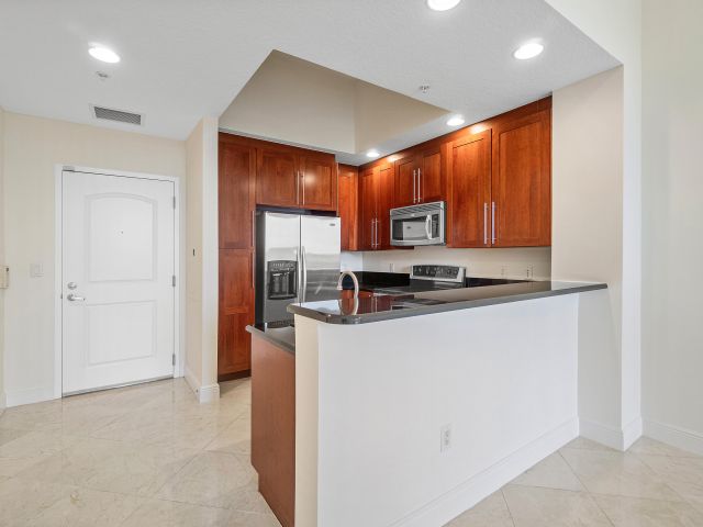 Apartment for rent  Unit #1510 - photo 6887678