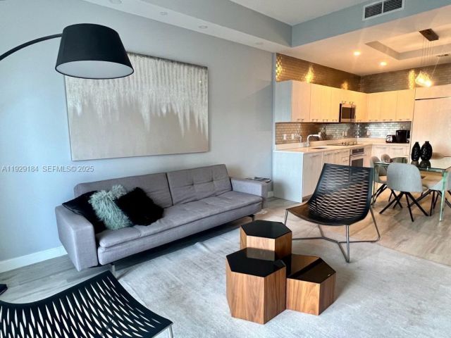 1-bedroom condo for rent in Miami - 55 SW 9th St 4205 - MondialRealty