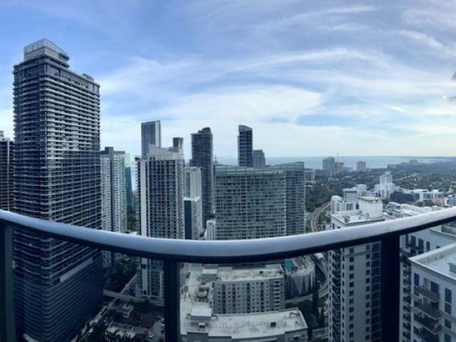 1-bedroom condo for rent in Miami - 55 SW 9th St 4205 - MondialRealty