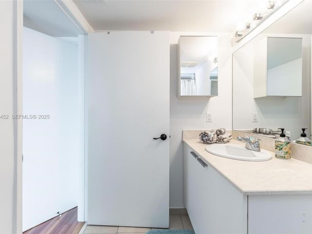 Apartment for rent  Unit #1507 - photo 6887170