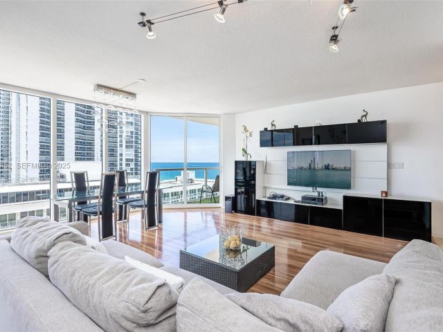 Apartment for rent  Unit #1507 - photo 6887180