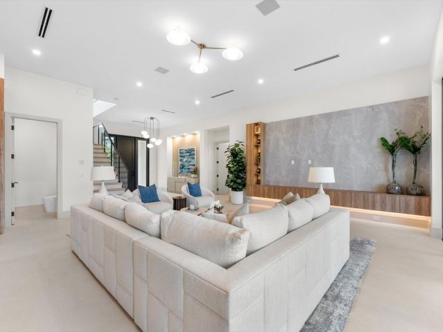 Home for sale at 963 Dogwood Drive - photo 6890985