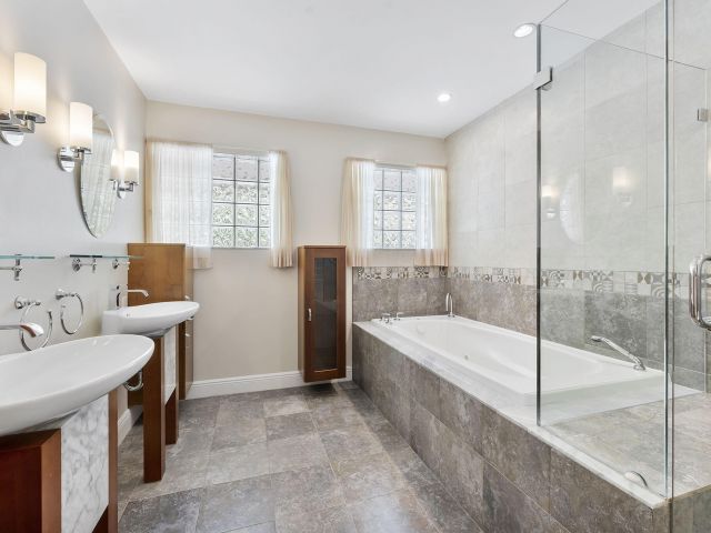 Home for sale at 2415 NW 31st Street - photo 6894483