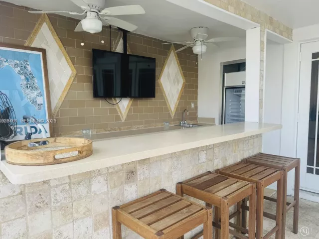 2-bedroom home for rent in North Miami - 1987 NE 123rd St - MondialRealty