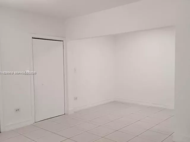 4-bedroom home for rent in North Miami Beach - 2149 NE 179th St 0 - MondialRealty