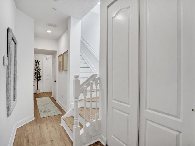 Home for rent at 642 NW 38th Circle - photo 6894456