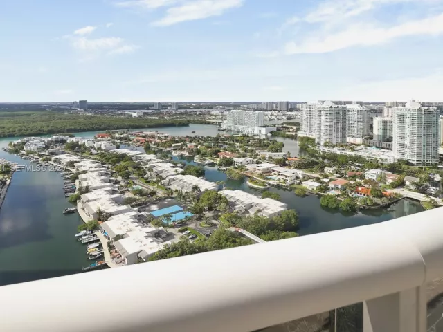 2-bedroom condo for sale in Sunny Isles Beach - 16001 Collins Ave 3005 - MondialRealty