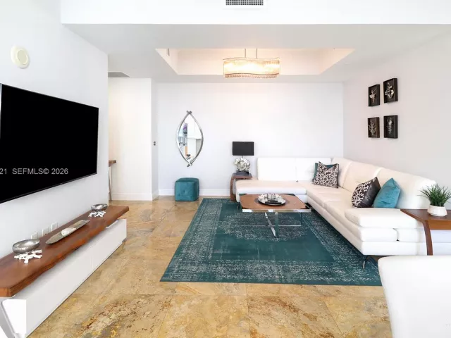 2-bedroom condo for sale in Sunny Isles Beach - 16001 Collins Ave 3005 - MondialRealty