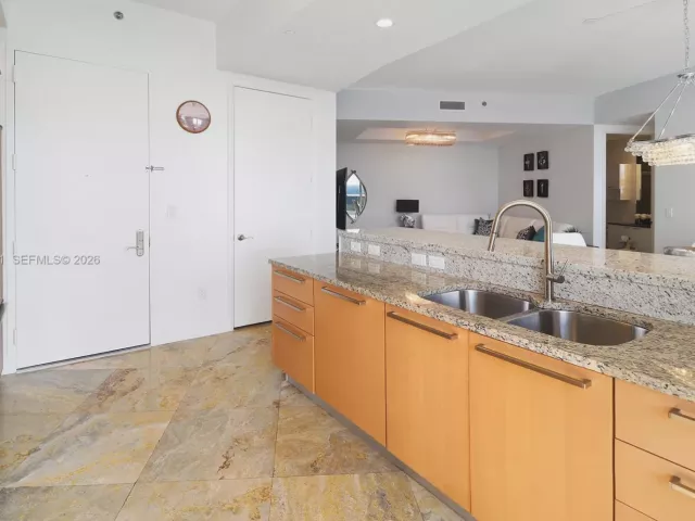 2-bedroom condo for sale in Sunny Isles Beach - 16001 Collins Ave 3005 - MondialRealty