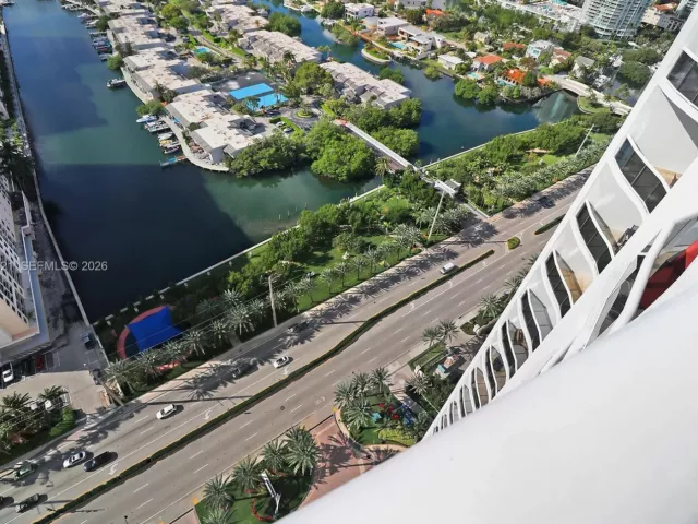 2-bedroom condo for sale in Sunny Isles Beach - 16001 Collins Ave 3005 - MondialRealty