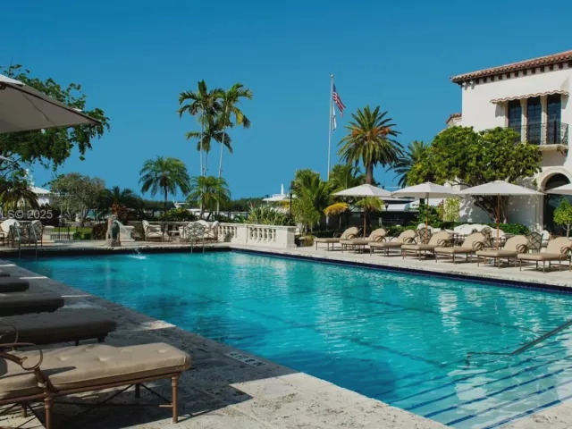 8-bedroom home for sale in Miami Beach - 1004 Fisher Island Drive - MondialRealty